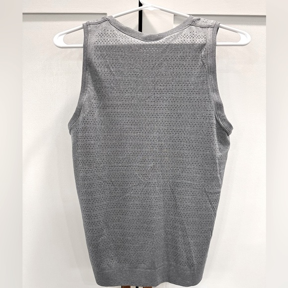 LULULEMON Athletica Breeze By Muscle Tank - Picture 3 of 3